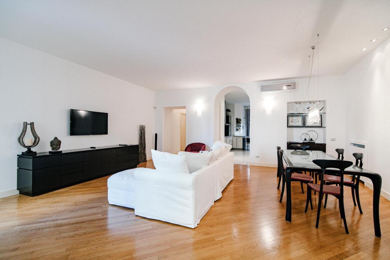 La Finestra Sul Duomo - The House Of Travelers Apartment Como Ngoại thất bức ảnh