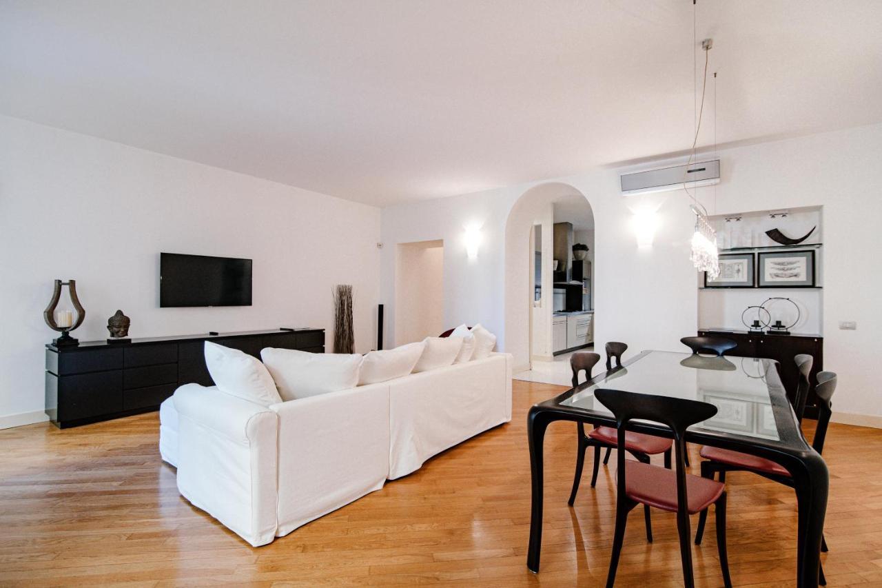 La Finestra Sul Duomo - The House Of Travelers Apartment Como Ngoại thất bức ảnh